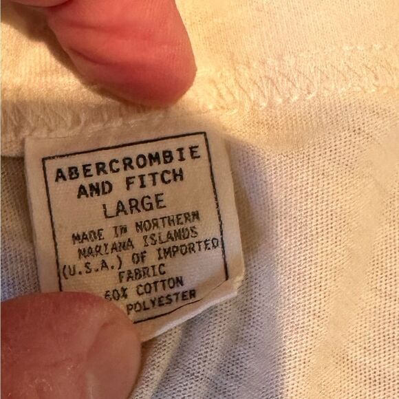 Vintage Abercrombie & Fitch t-shirt. “Do what you love, love what you do.” - Picture 3 of 3